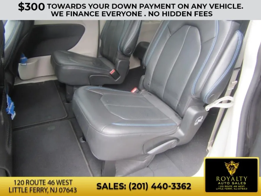 2021 Chrysler Pacifica Touring L photo 20