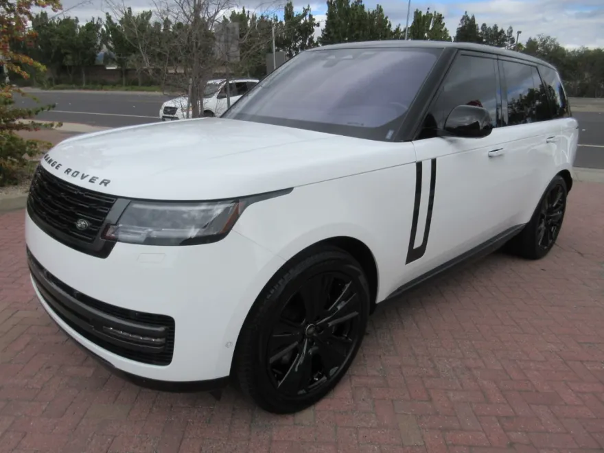 2023 Land Rover Range Rover photo 1