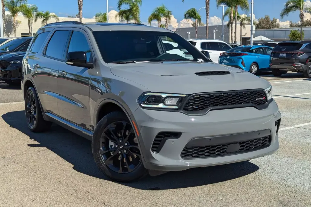 2025 Dodge Durango R/T Plus photo 1