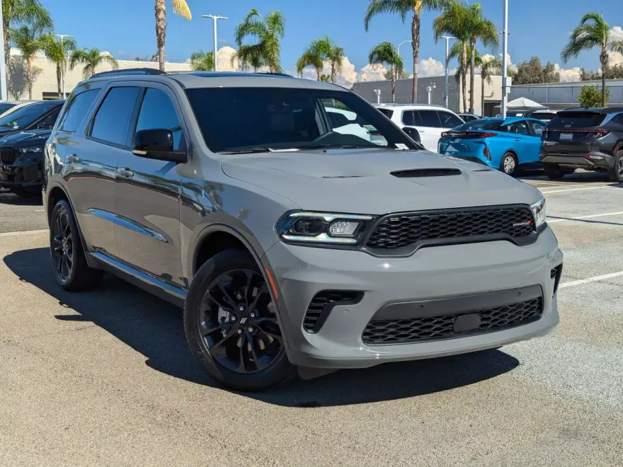 2025 Dodge Durango R/T Plus photo 1