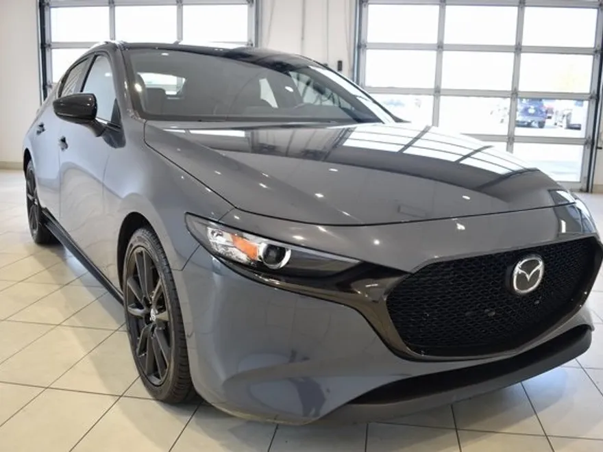 2024 Mazda Mazda3 2.5 s Carbon photo 1