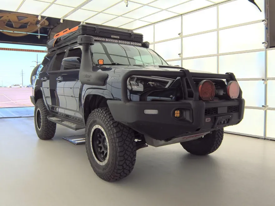 2021 Toyota 4Runner TRD photo 1