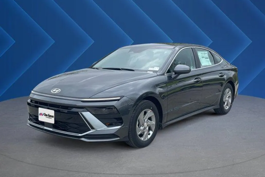 2025 Hyundai Sonata SE photo 1