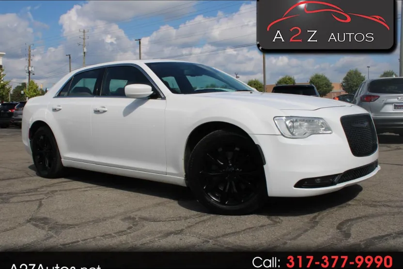 2017 Chrysler 300 Limited photo 1