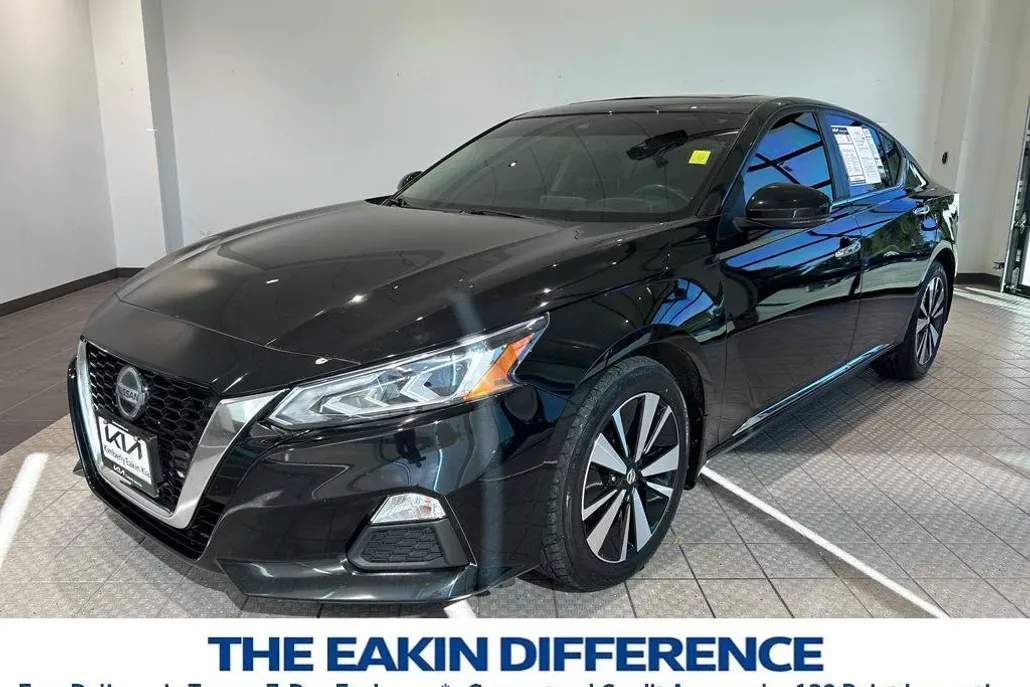 2022 Nissan Altima 2.5 SV photo 1