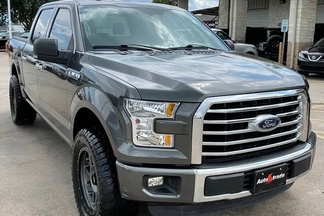 2015 Ford F-150 XLT photo 1