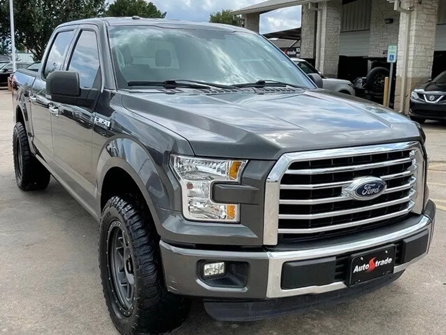 2015 Ford F-150 XLT photo 1