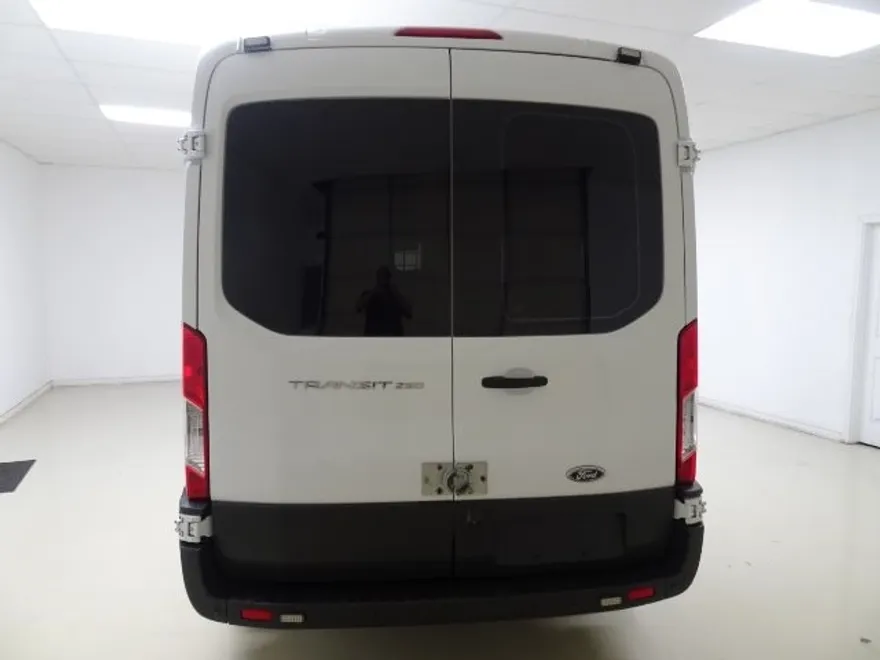 2017 Ford Transit Van photo 1