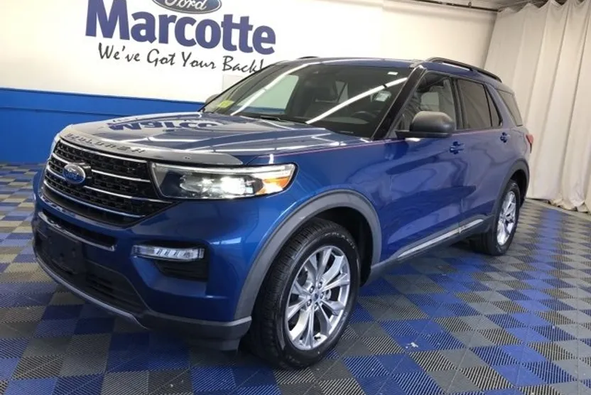 2020 Ford Explorer XLT photo 1