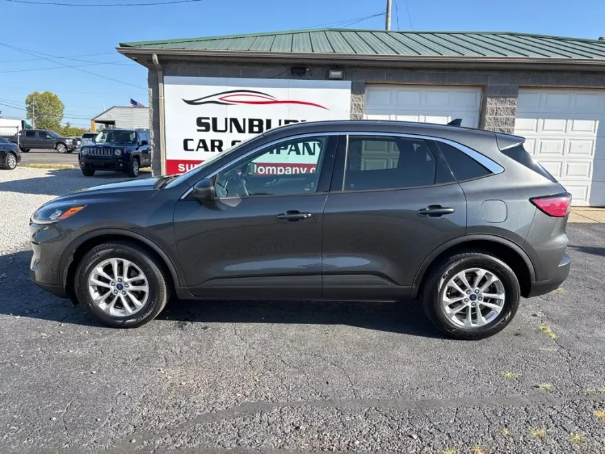 2020 Ford Escape SE photo 1