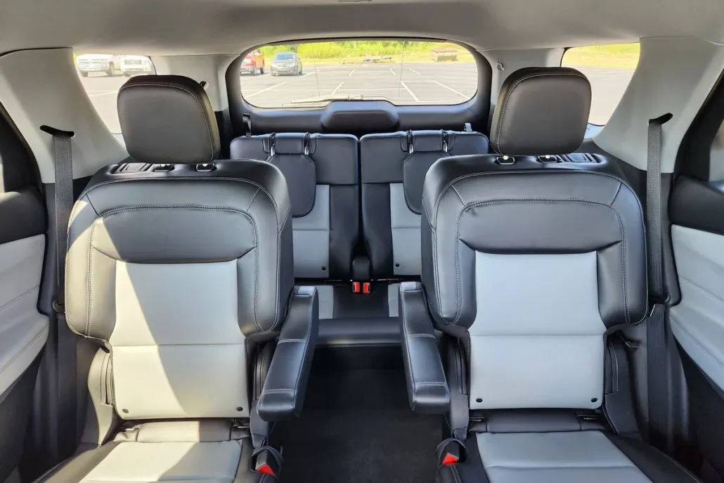 2022 Ford Explorer XLT photo 1