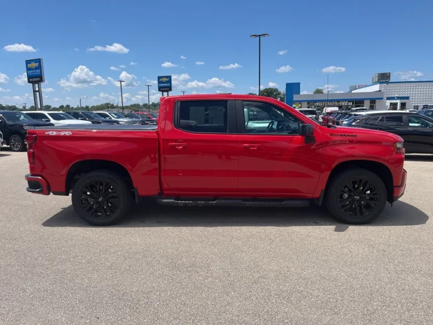 2021 Chevrolet Silverado 1500 RST photo 1