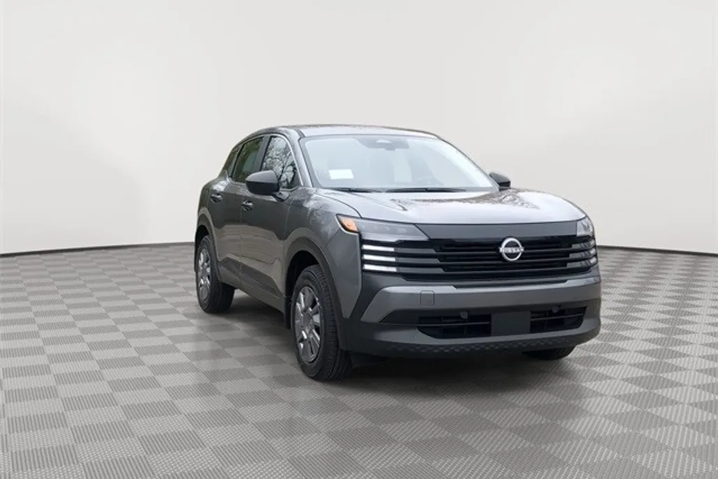 2025 Nissan Kicks S photo 1