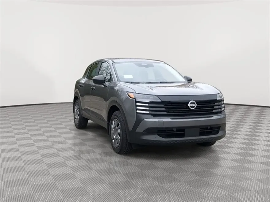 2025 Nissan Kicks S photo 1