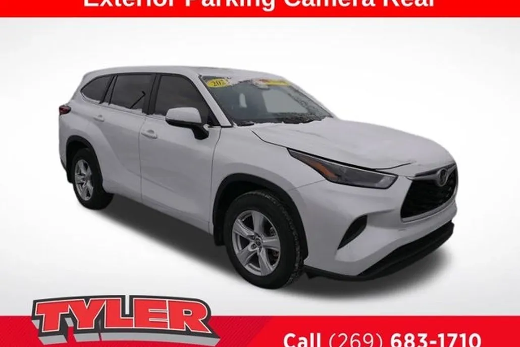 2023 Toyota Highlander L photo 1