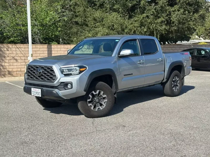 2023 Toyota Tacoma TRD Off-Road V6 photo 1