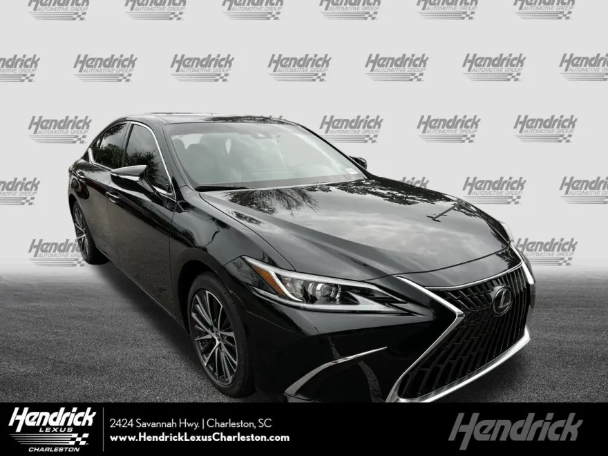 2025 Lexus ES 300h photo 1