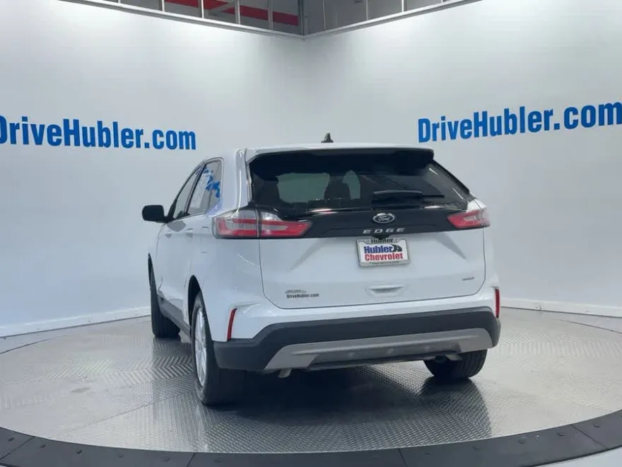2024 Ford Edge SEL photo 1