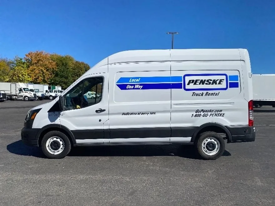 2022 Ford Transit photo 1