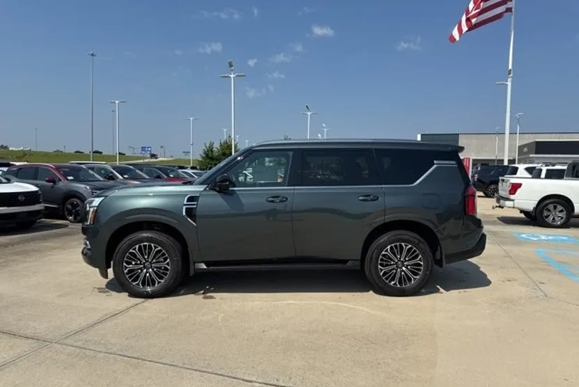 2026 Nissan Armada SL photo 1