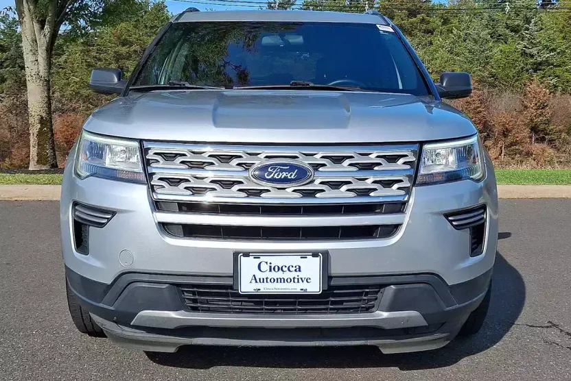 2018 Ford Explorer XLT photo 1