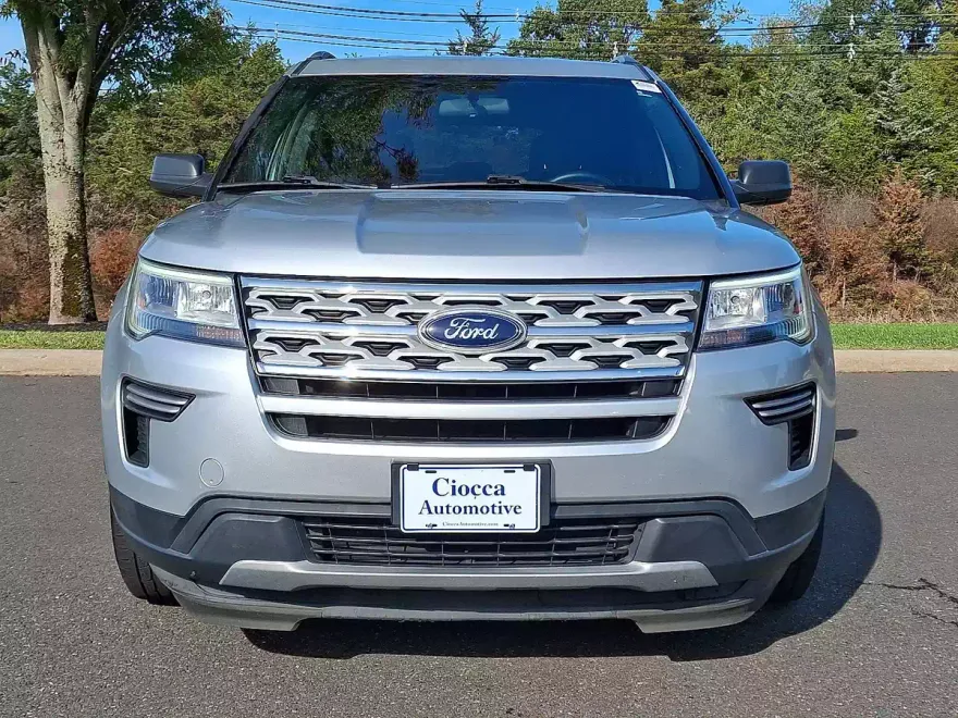2018 Ford Explorer XLT photo 1