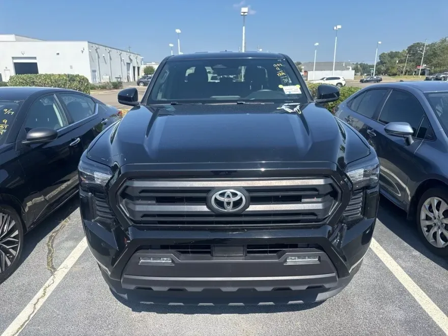 2024 Toyota Tacoma TRD Sport photo 1