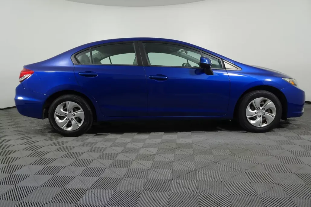 2013 Honda Civic LX photo 1