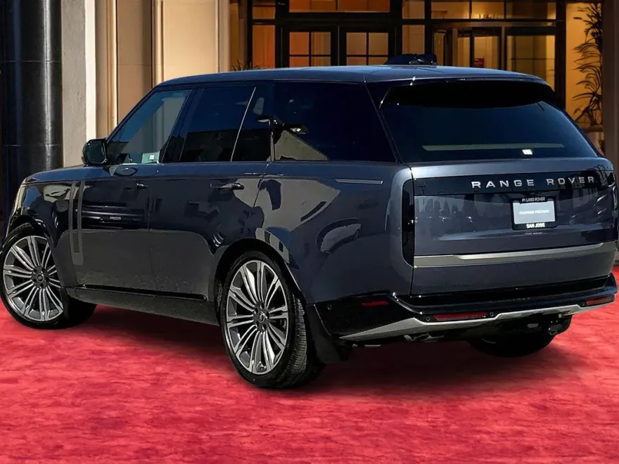 2025 Land Rover Range Rover SE photo 1
