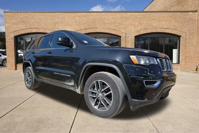 2018 Jeep Grand Cherokee Laredo E photo 1