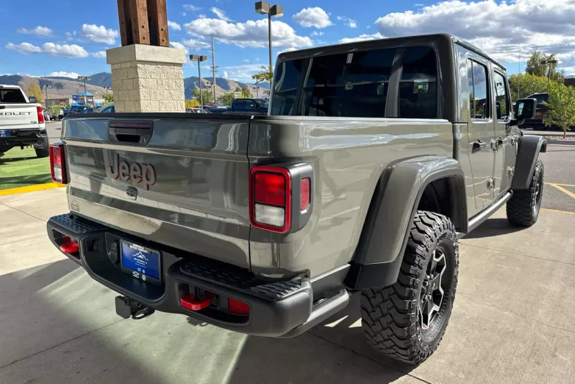 2022 Jeep Gladiator Rubicon photo 1