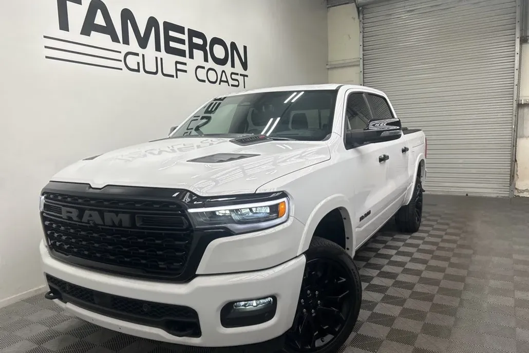 2025 Ram 1500 Limited photo 1