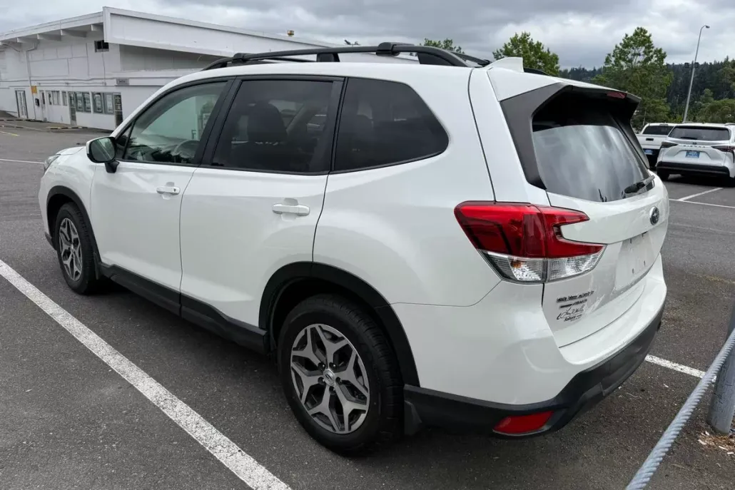 2019 Subaru Forester Premium photo 1