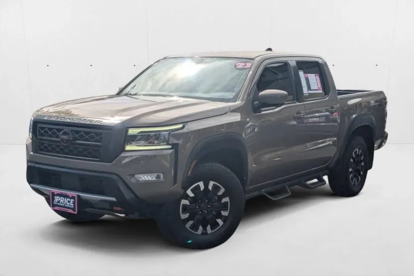 2023 Nissan Frontier PRO-4X photo 1