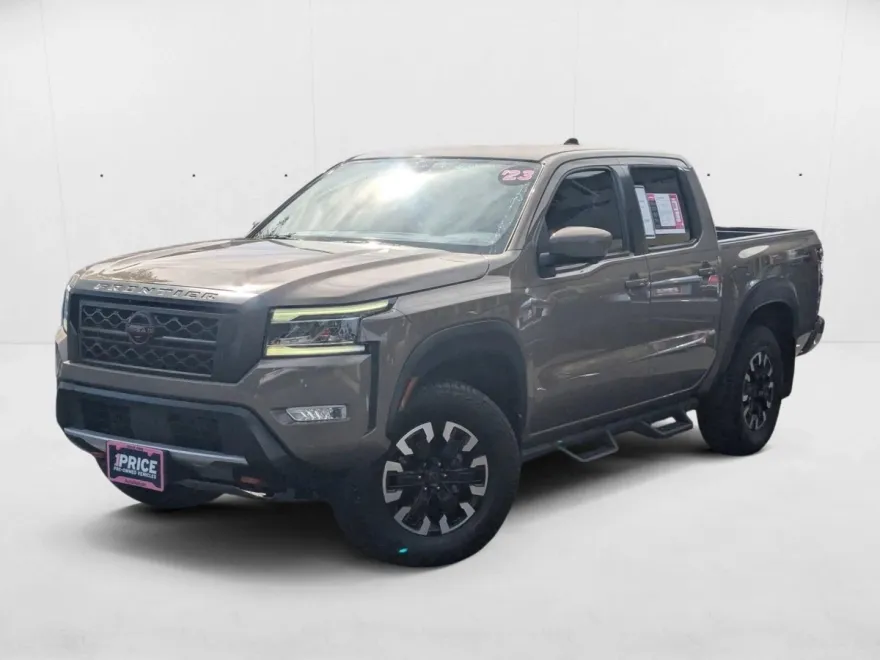 2023 Nissan Frontier PRO-4X Crew Cab photo 1