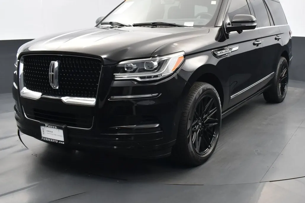 2022 Lincoln Navigator Reserve photo 1
