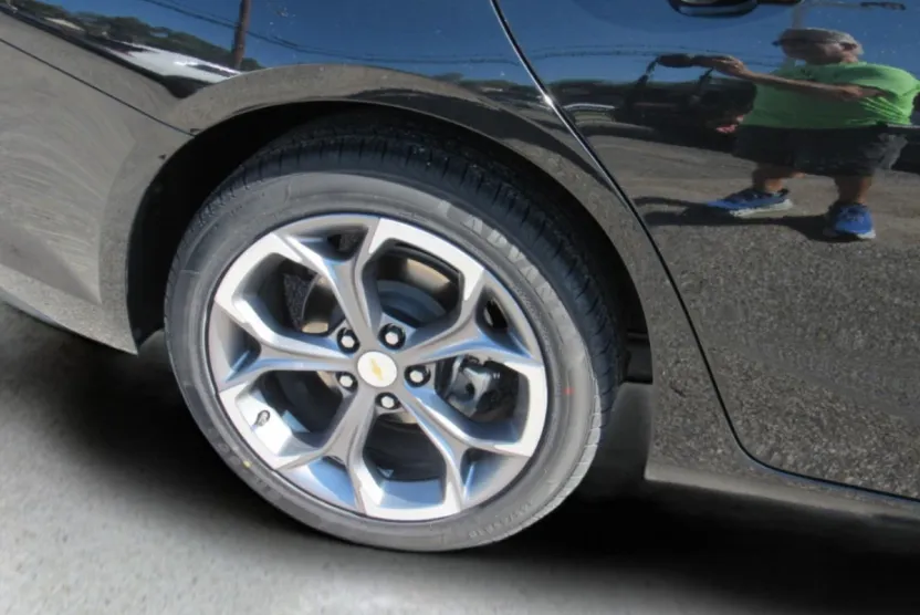 2023 Chevrolet Malibu 1LT photo 1