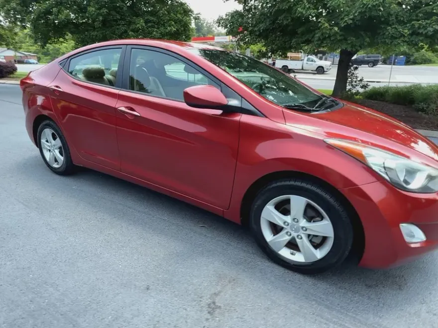 2013 Hyundai Elantra GLS photo 1