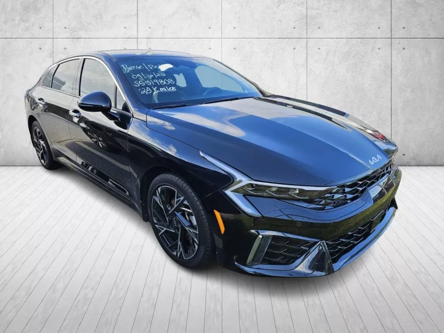 2025 Kia K5 GT-Line photo 1