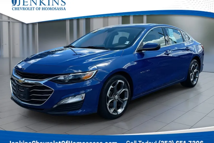 2023 Chevrolet Malibu 1LT photo 1