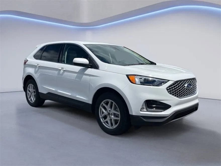 2023 Ford Edge SEL photo 1