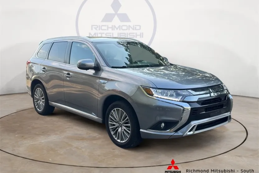 2022 Mitsubishi Outlander PHEV photo 1