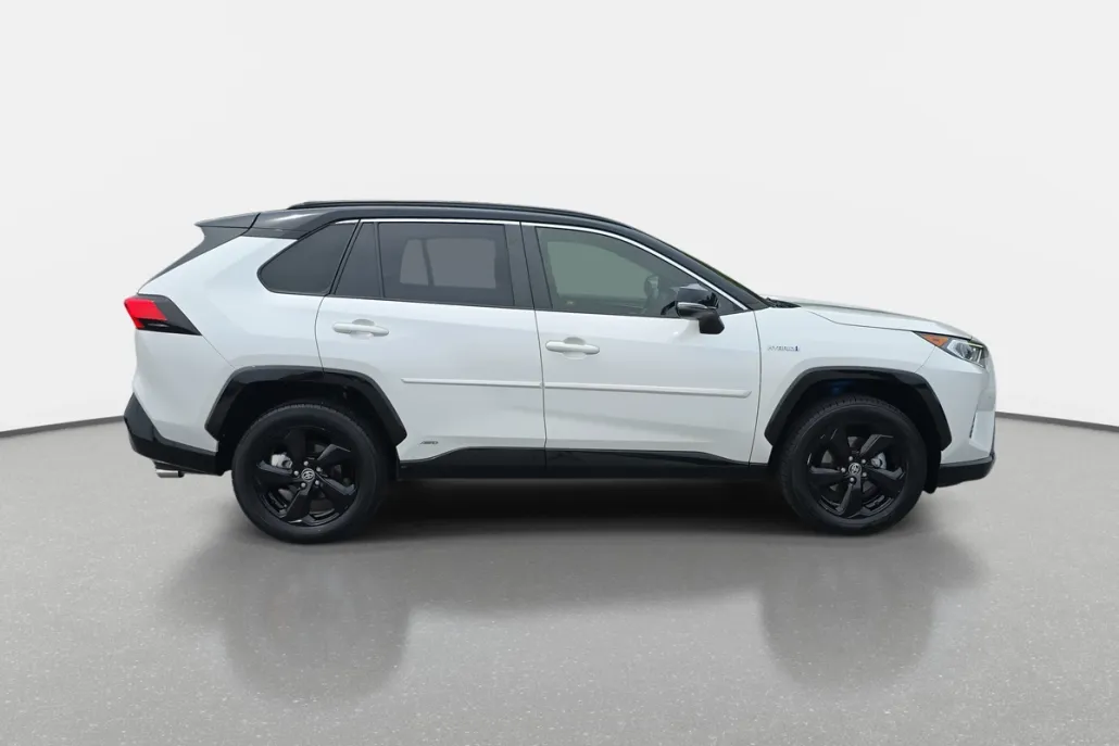2020 Toyota RAV4 Hybrid XSE photo 1