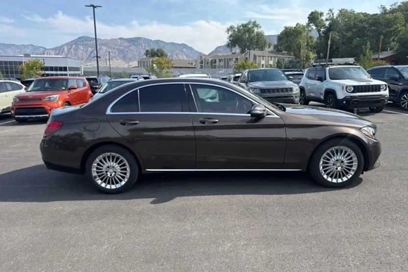 2016 Mercedes Benz C 300 Sedan photo 1
