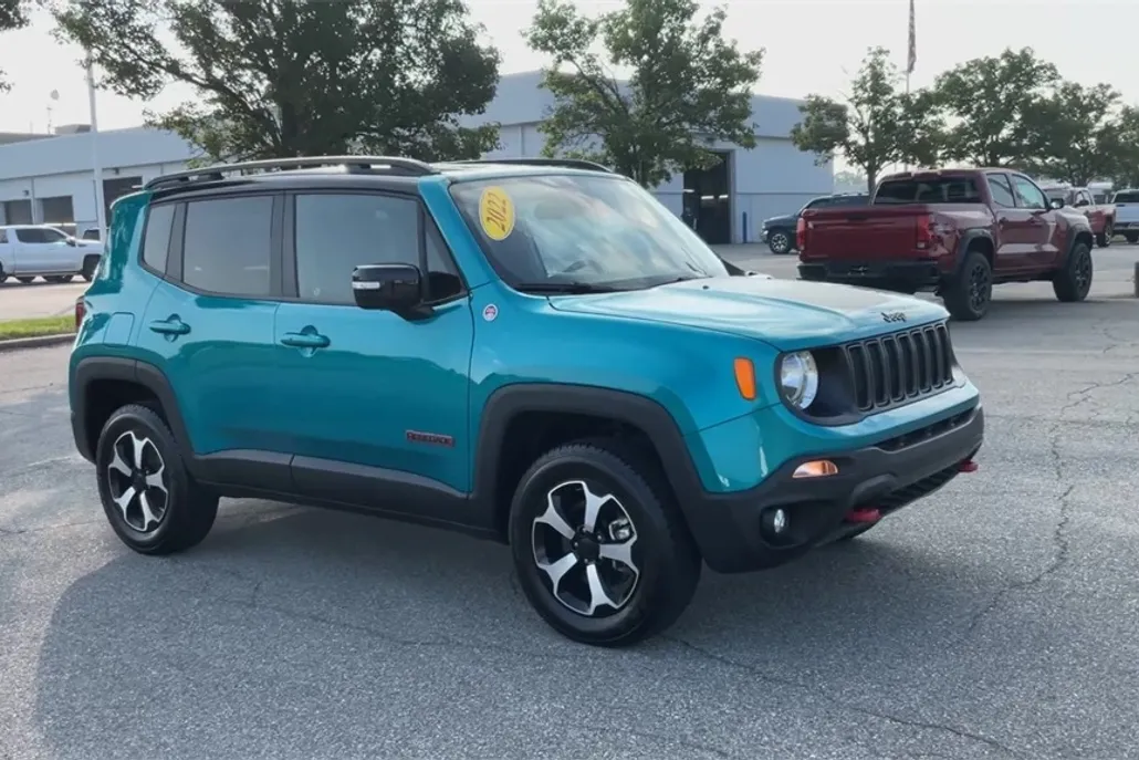 2022 Jeep Renegade Trailhawk photo 1