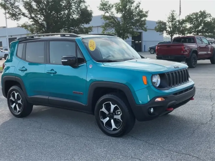 2022 Jeep Renegade Trailhawk photo 1