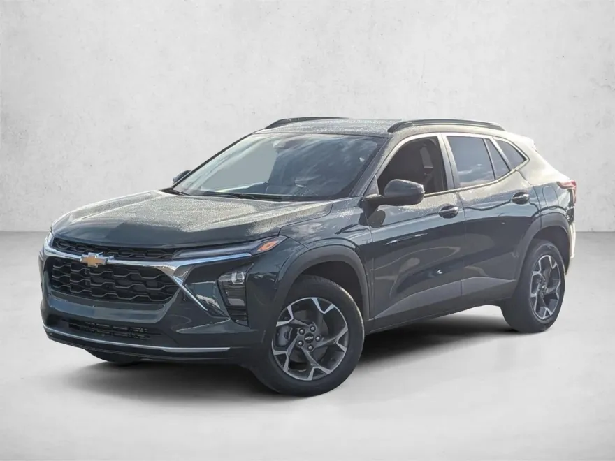 2026 Chevrolet Trax LT photo 1