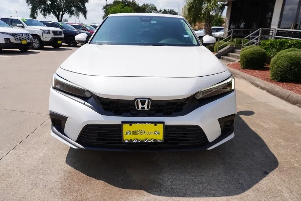 2024 Honda Civic EX-L Hatchback photo 1