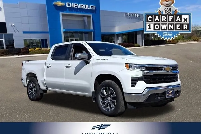 2024 Chevrolet Silverado 1500 LT photo 1