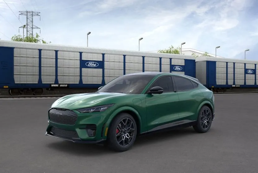 2025 Ford Mustang Mach-E GT photo 1